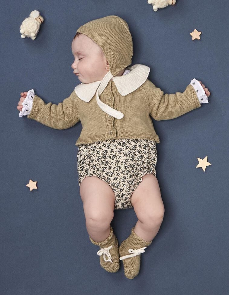 Casaco com lã e pescoço em contraste verde