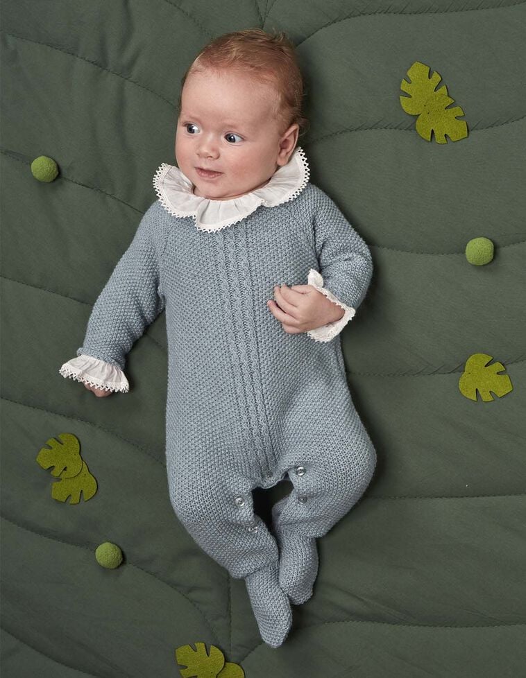 Macacão de lã com gola de folho azul