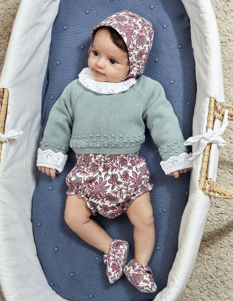 Bombacha estampada com flores grandes brancas