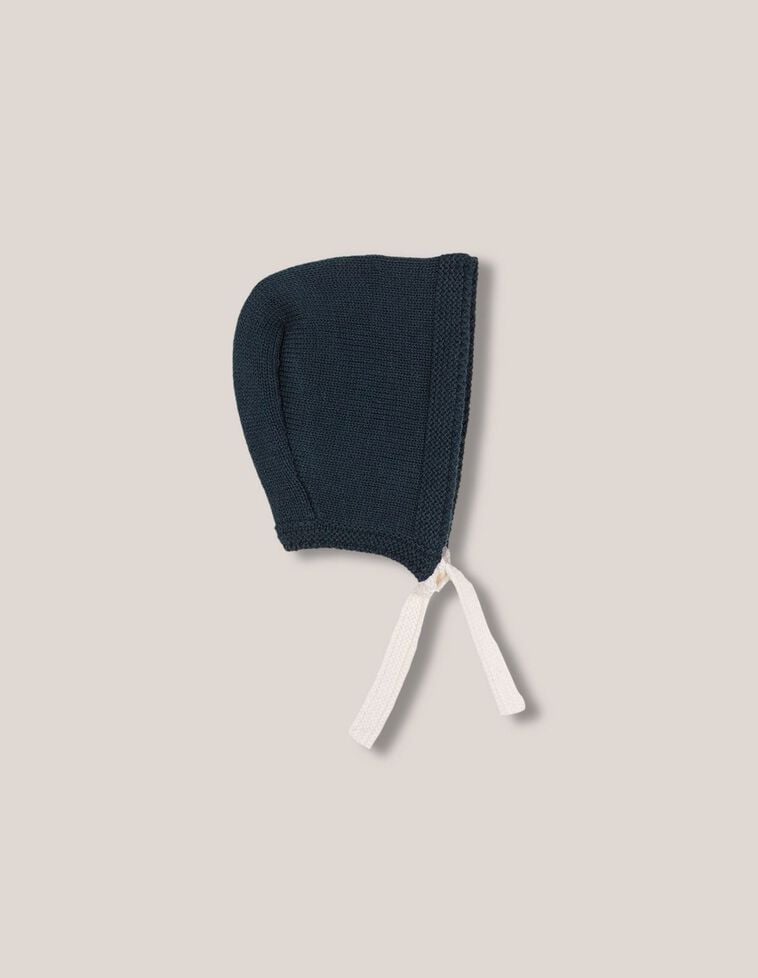 Capuz com lã e fita contrastante verde