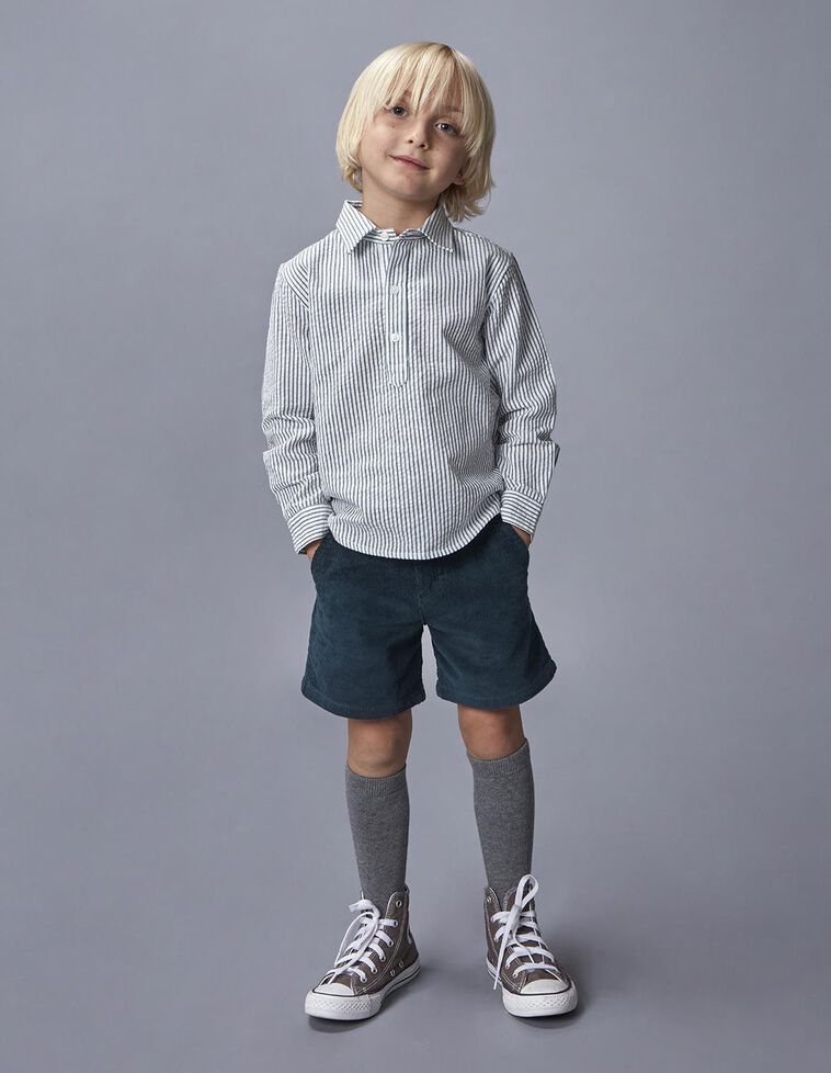 Camisa às riscas azul claro