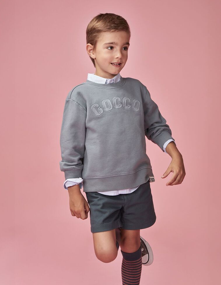 Sweatshirt com patch bordado azul claro