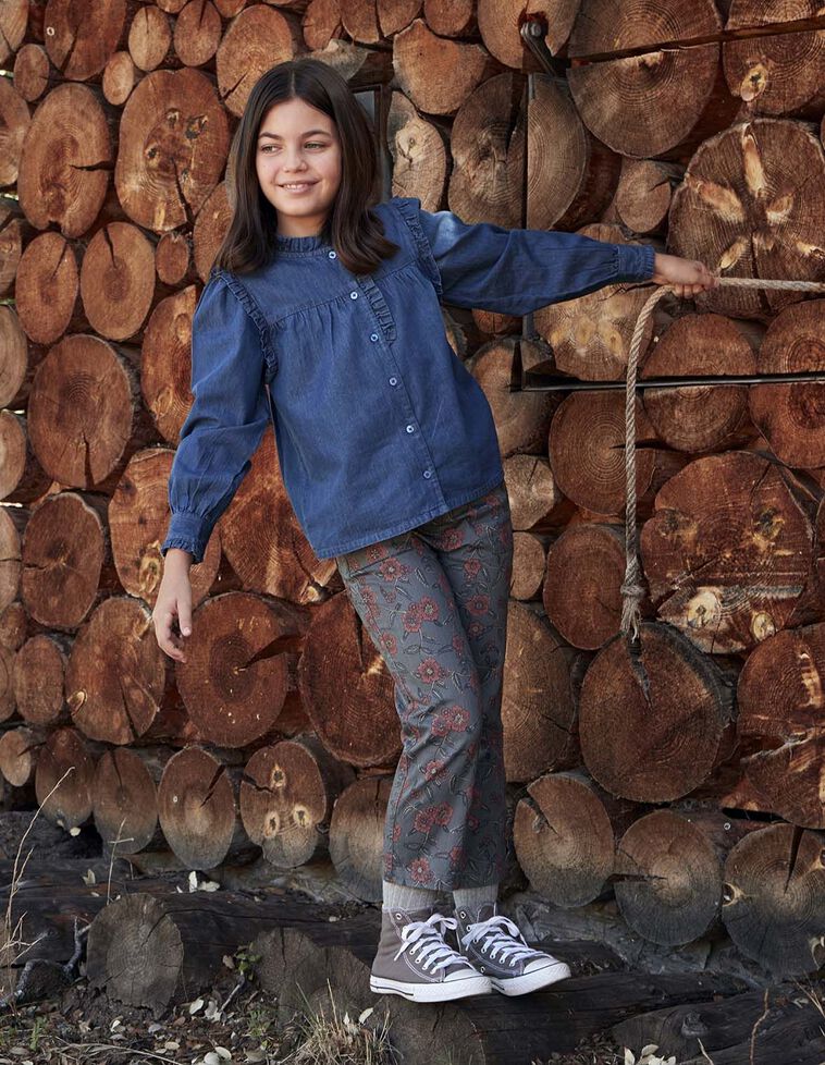 Blusa ganga com folhos azul claro