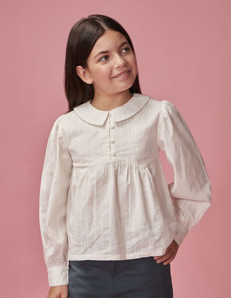 Blusa de manga comprida especial com folhos e botões à frente branca