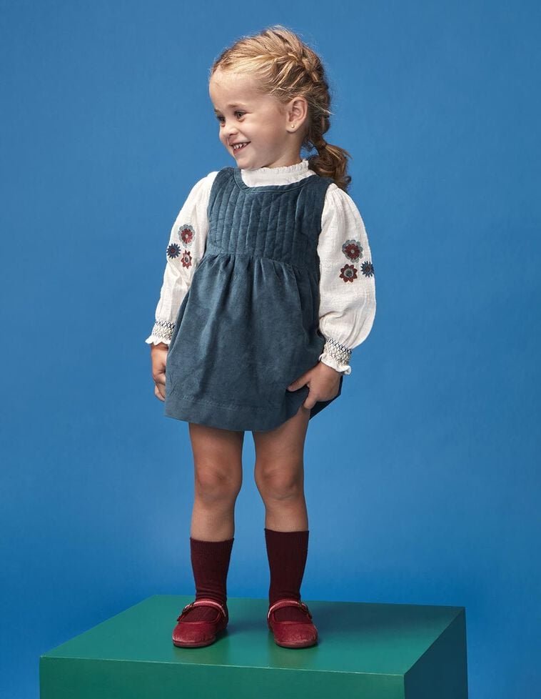 Vestido jardineira de sarja verde