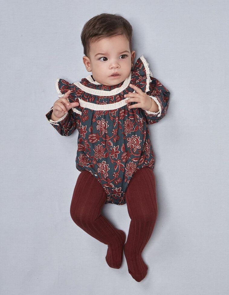 Macacão estampado de flores com folhos verde-petróleo